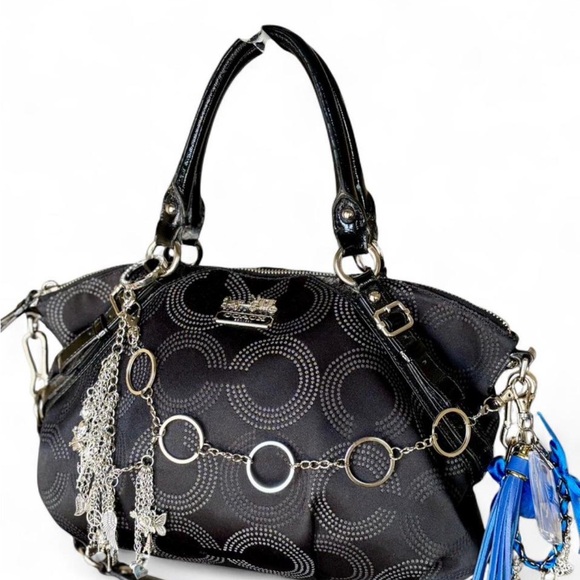 Coach Handbags - Black Coach Shoulder/Satchel Bag🫦